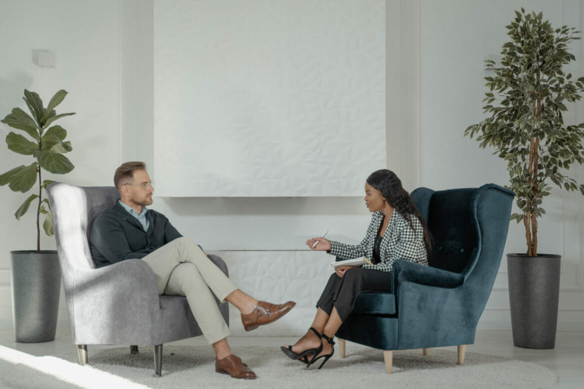 a psychologist talking to her patient stockpack pexels scaled